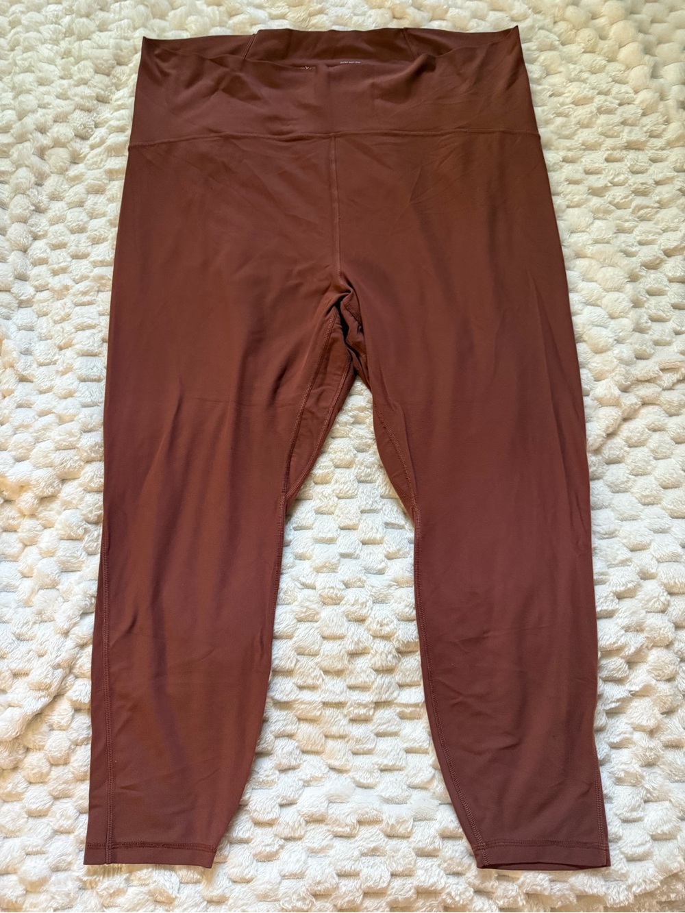 Old Navy Active Powerlite Extra High Rise Leggings featuring Lycra Adaptiv Fiber